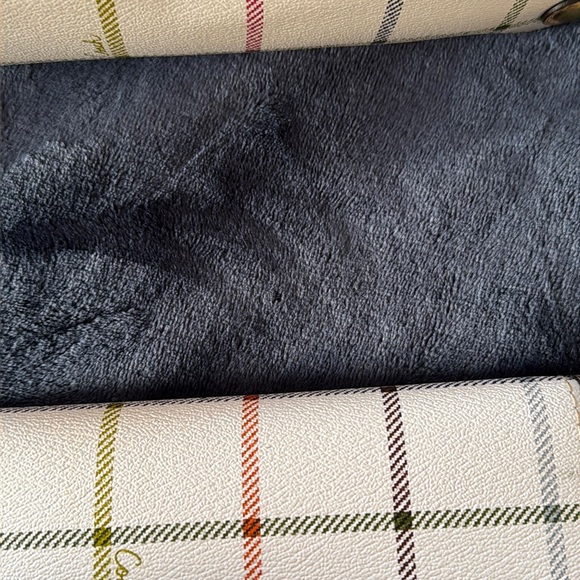 Gorgeous Coach Cream Plaid Women's Wallet with bright pink interior. EUC - Picture 2 of 6